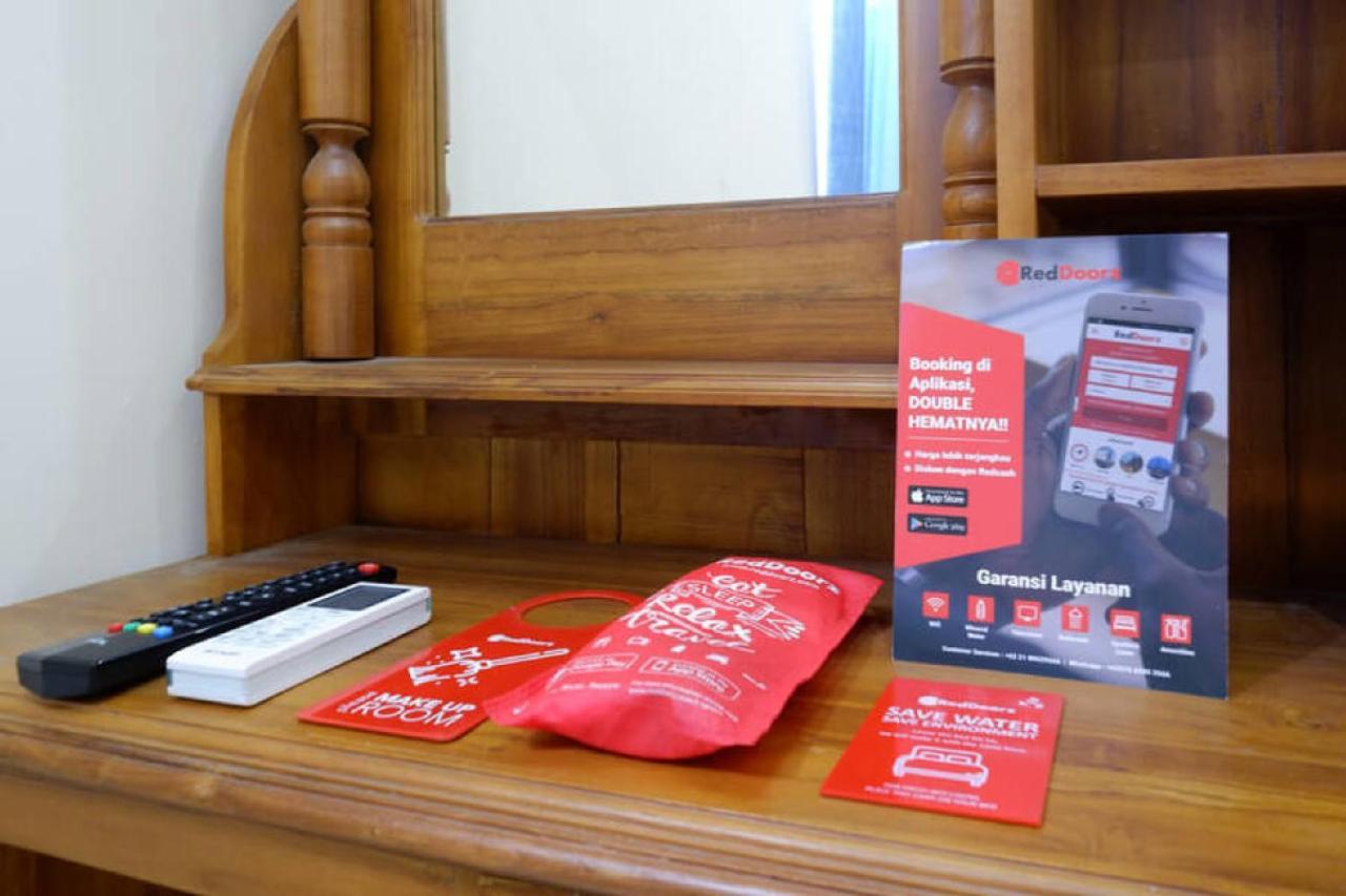RedDoorz @ Jalan Raya Kaliwungu Selatan Kendal Hotel Bagian luar foto